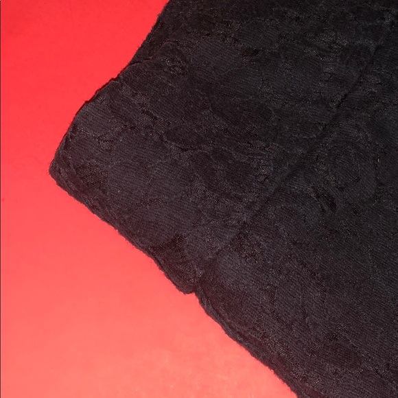 Black Floral shorts - Picture 2 of 4